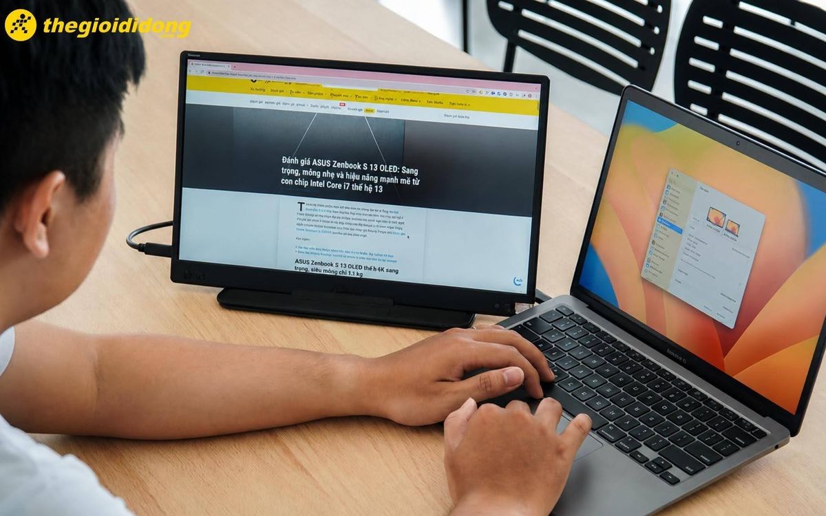 Làm việc trên một màn hình laptop: mỏi mắt là tín hiệu cảnh báo