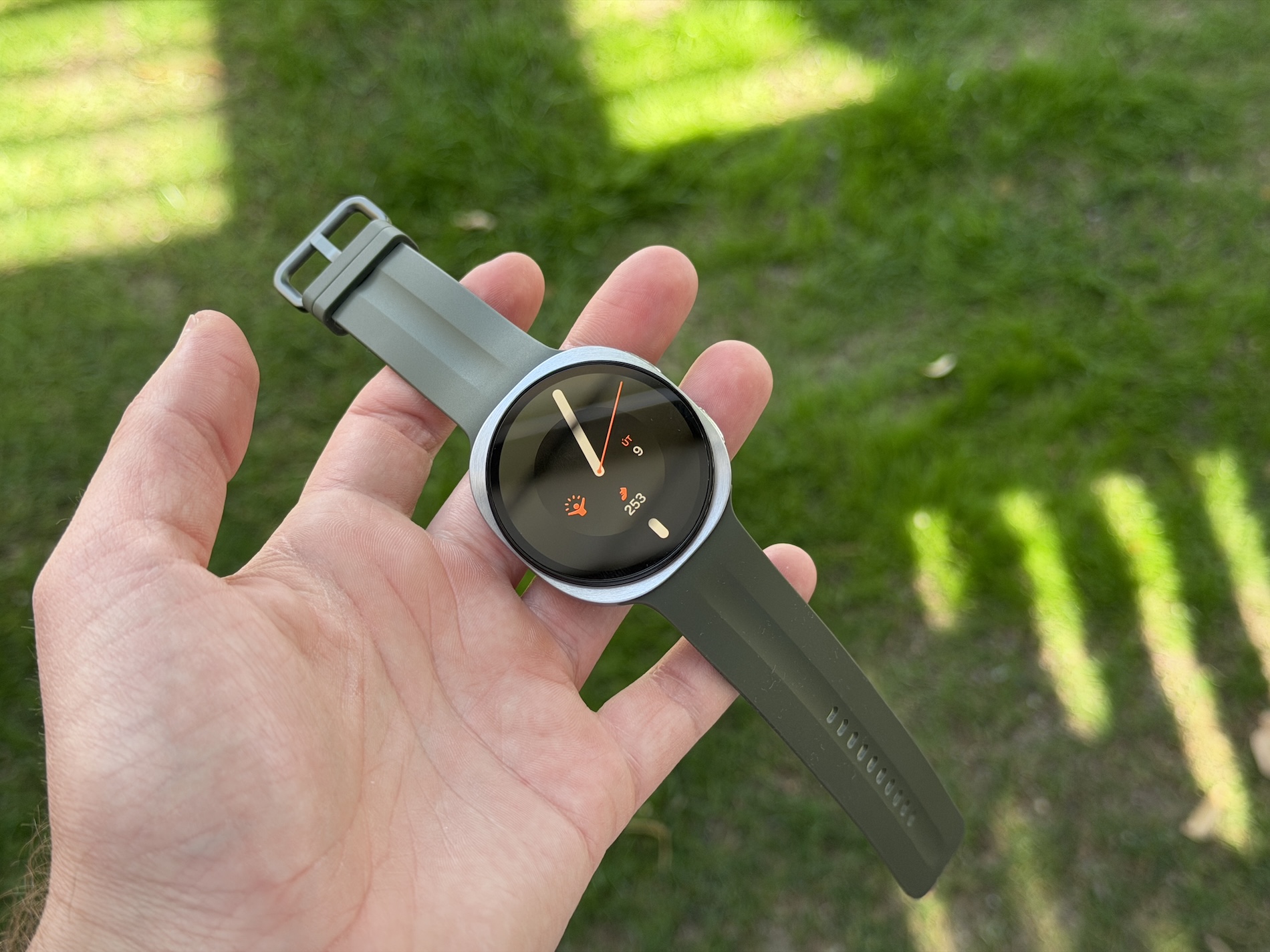 Galaxy Watch lại sụt pin bất thường: lỗi lặp đi lặp lại tới bao giờ?