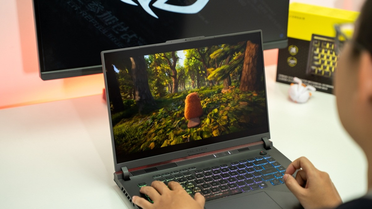 ASUS ROG Strix G16 vs Gigabyte A16: Chọn laptop gaming flagship nào?