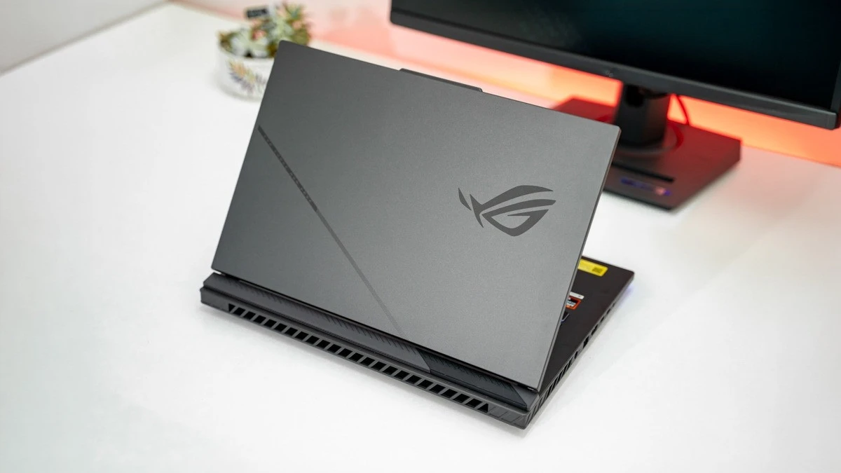 ASUS ROG Strix G16 vs Gigabyte A16: Chọn laptop gaming flagship nào?