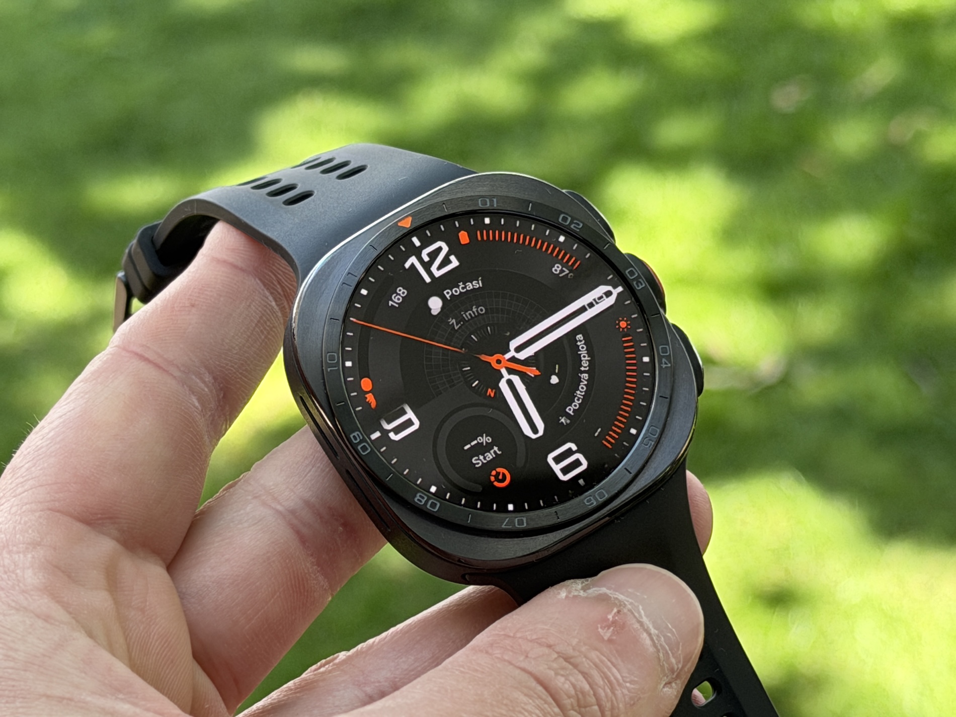 Galaxy Watch pin xả nhanh: lỗi lặp lại và cách người dùng nên phản ứng