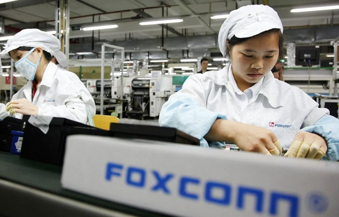 iPhone Ultra gập sắp lộ diện: iOS 27 đang nói rõ hơn Apple