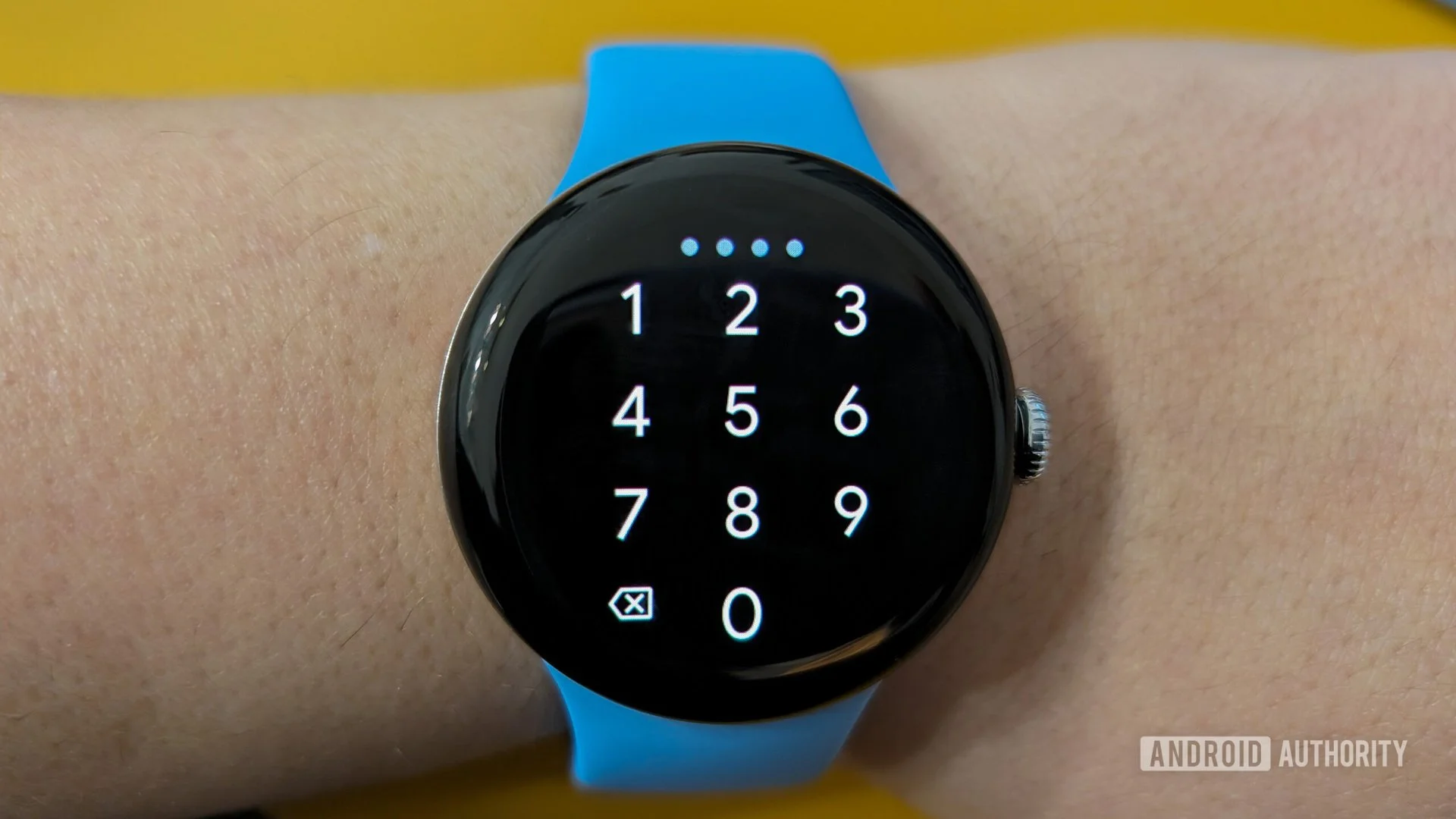 Google Pixel Watch sắp mở khóa không cần PIN như Apple Watch