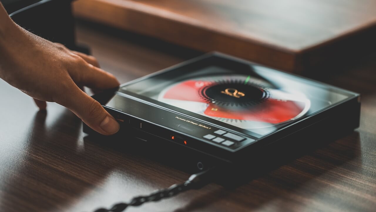 Portable CD Players Go High-End With Tubes and R2R DACs