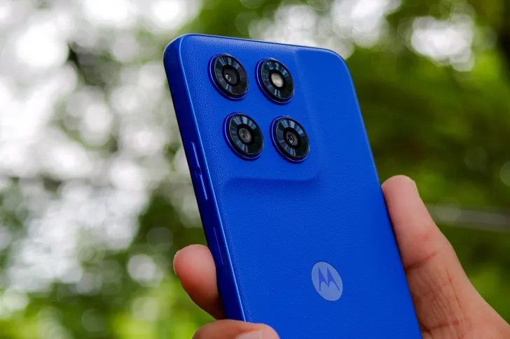 Why Budget Phones With Multi-Day Battery Life Are the Smarter Choice