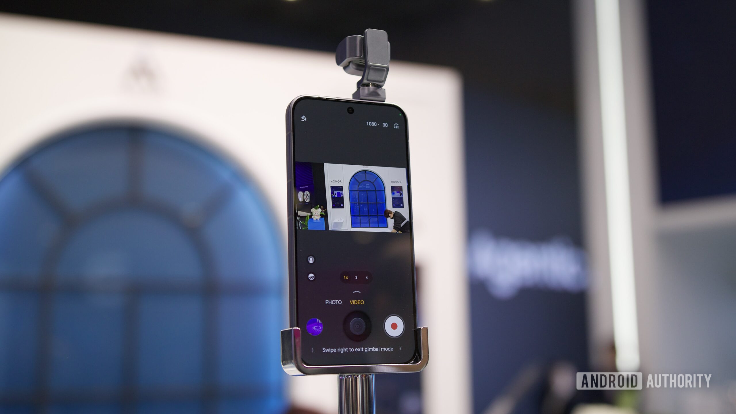 Honor’s Dual 200MP Gimbal Camera Is Mobile Video’s Next Power Move
