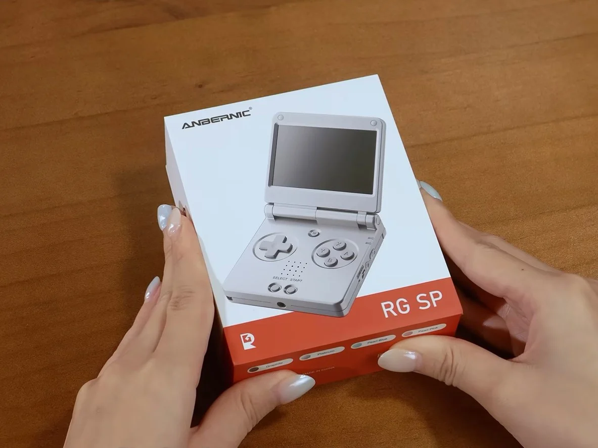 Anbernic RG SP Clamshell Handheld: Specs, Performance, and GBA SP Nostalgia Explained