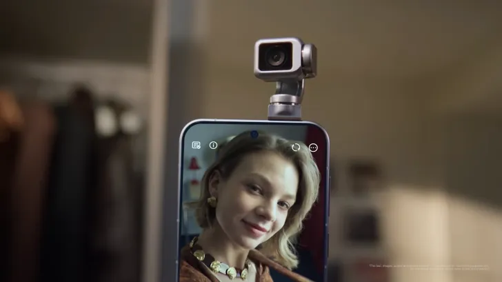 Honor’s Robot Phone Gimbal Camera Makes Phones Act Like Film Rigs