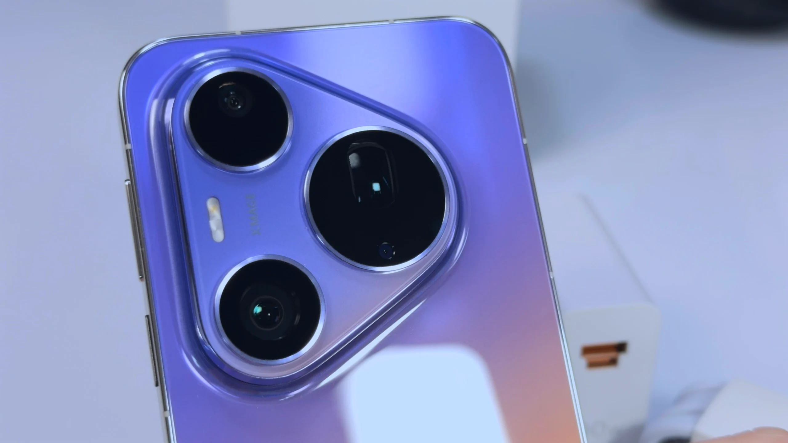 Huawei Pura 90s Pro Max Review: The 200MP Zoom Phone to Beat