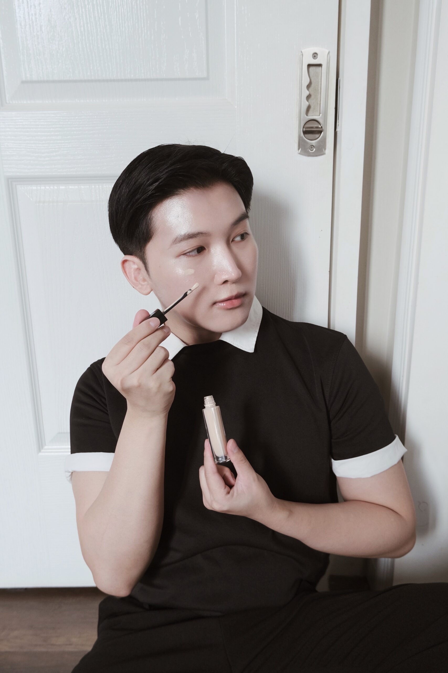 Nam giới bỏ qua định kiến: Chăm sóc da và Looksmaxxing