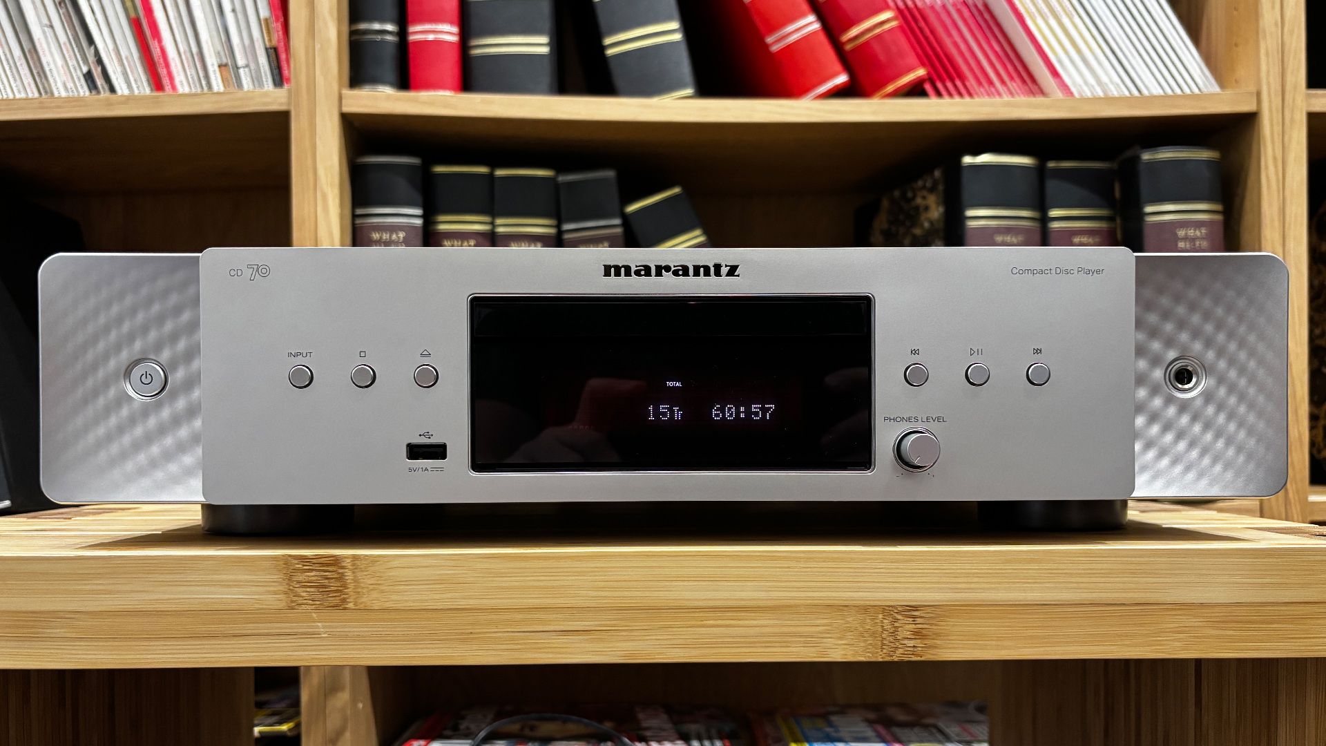 Marantz CD 70 review: CD player cao cấp cho người mê âm thanh lossless