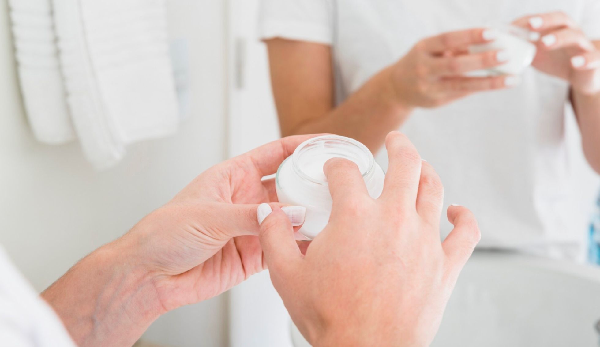 Retinal vs Bakuchiol: Gentler Paths to Retinoid Results
