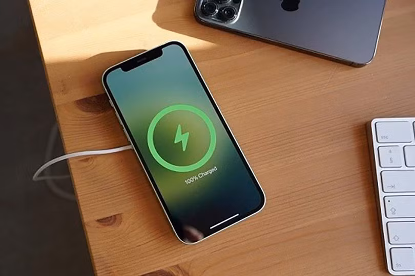 5 cài đặt ẩn đang âm thầm tiêu tốn pin điện thoại