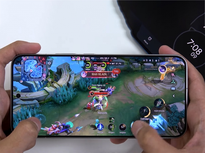 Điện thoại chơi game: Flagship đối đầu giá rẻ hiệu năng cao