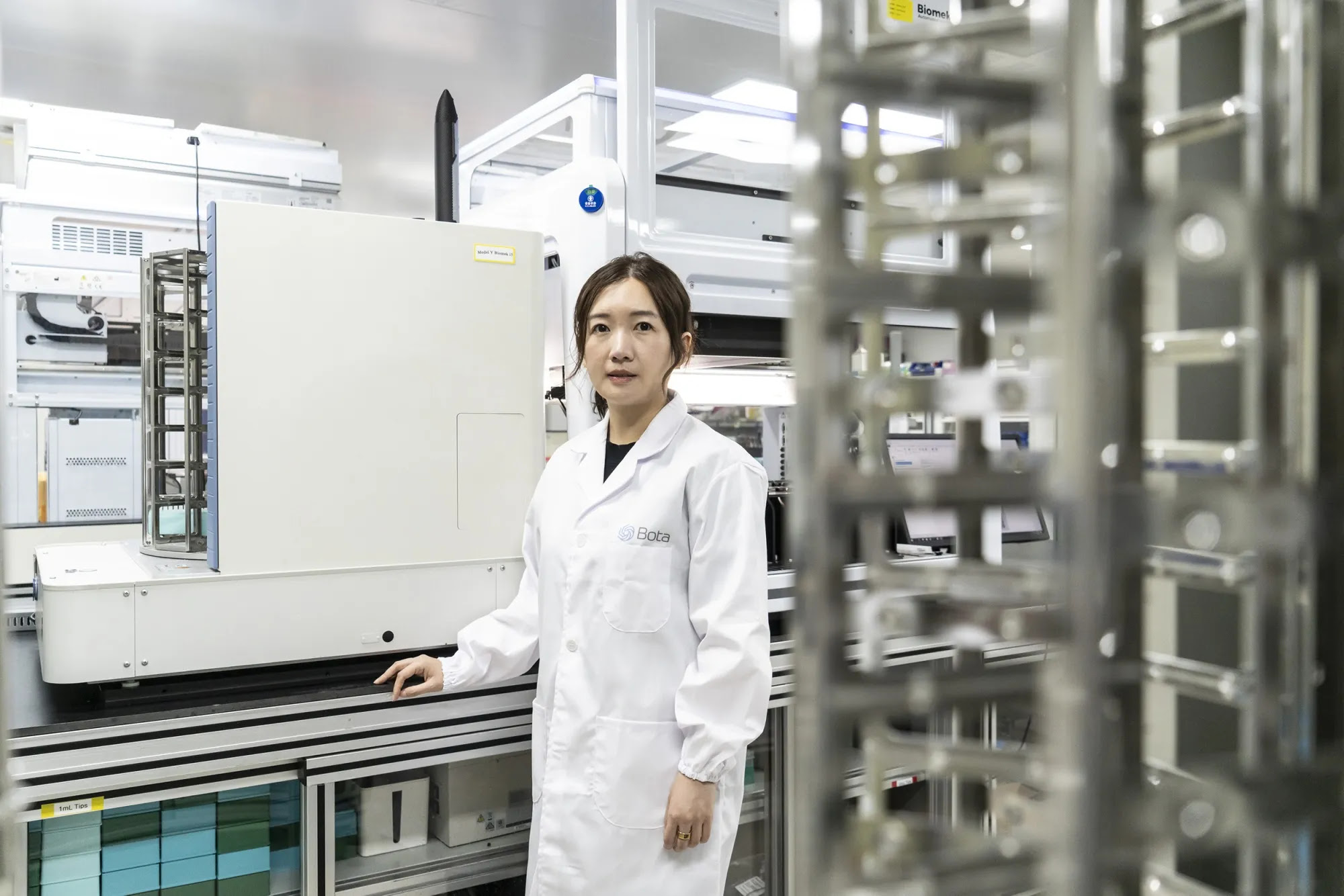 AI đang rút ngắn chu kỳ phát triển mỹ phẩm chăm sóc da xuống còn 6 tháng: Điều gì thay đổi cho người tiêu dùng?