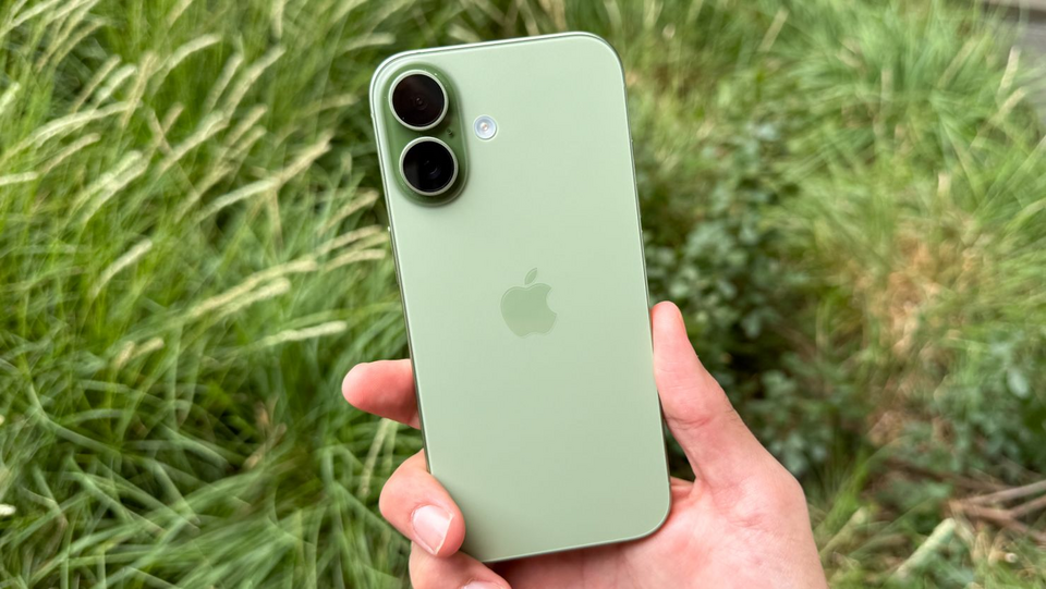 Nên mua iPhone 17 ngay hay chờ iPhone 18?