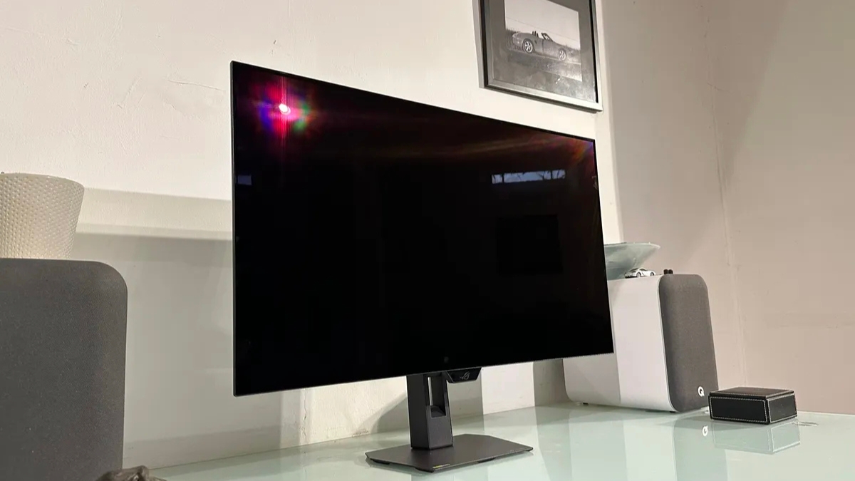 ASUS ROG Strix XG32UQWMS vs MSI MPG 322URDE: chọn màn OLED 4K 240Hz nào cho game thủ hardcore?