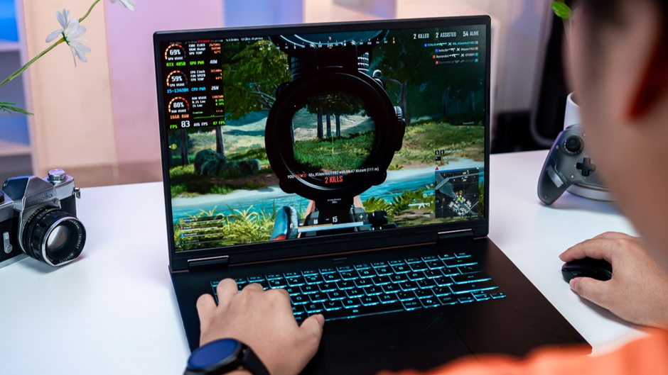 Lenovo Legion 7a 15ASH11: Laptop 1,55 kg thay đổi chuẩn gaming