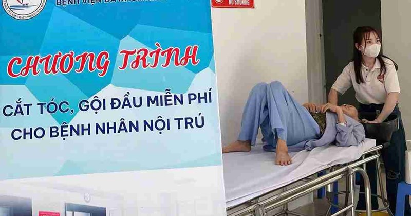 Trải nghiệm gội đầu massage chuyên nghiệp: Liệu pháp thư giãn và wellness tóc từ chuyên gia
