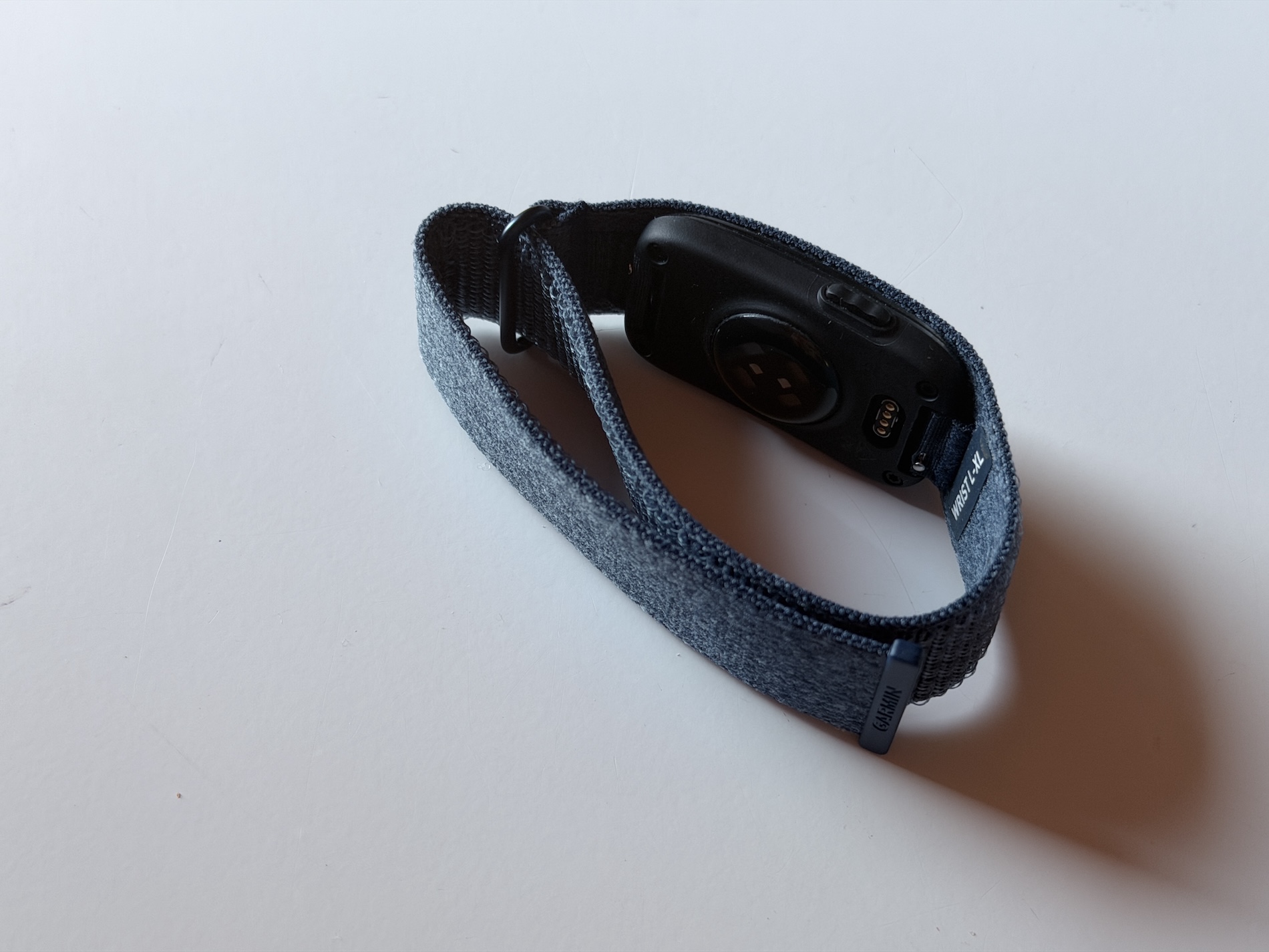 Garmin CIRQA cháy hàng: tín hiệu cho kỷ nguyên vòng đeo không màn hình
