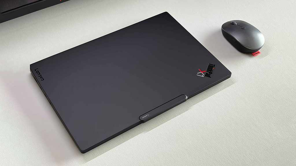 ThinkPad X1 Carbon Gen 14: laptop doanh nhân siêu nhẹ, hiệu năng cao nhưng màn hình gây lăn tăn