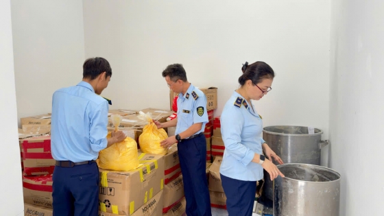 3,4 tấn kem trộn trái phép bị phát hiện: Dấu hiệu nhận biết mỹ phẩm không an toàn