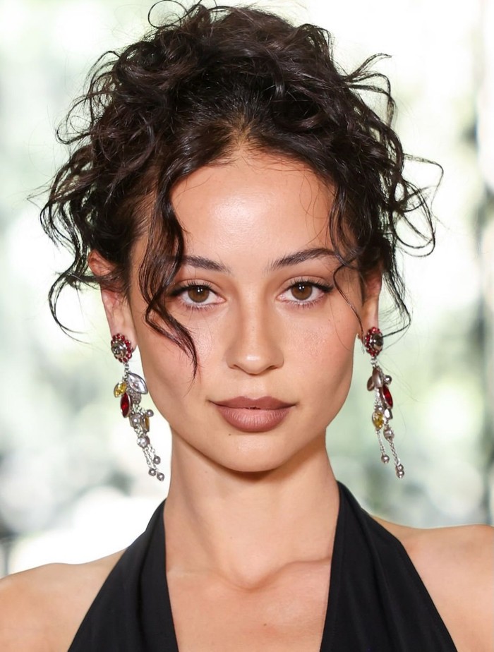 No Makeup Makeup: Hướng dẫn trang điểm tự nhiên kiểu Zendaya