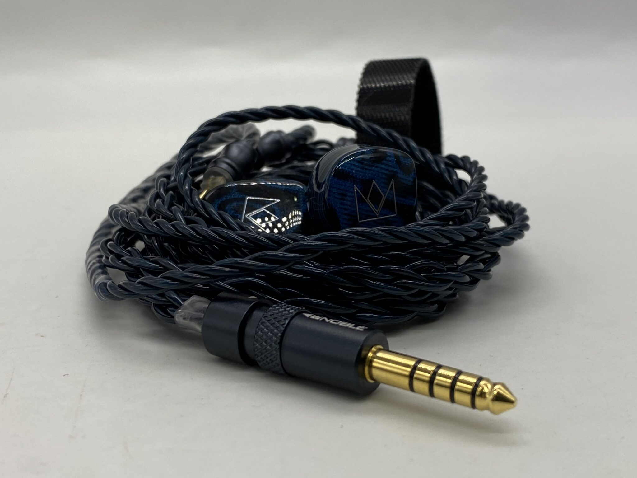 Noble Audio Iris: dynamic driver IEM tinh tế cho audiophile khó tính