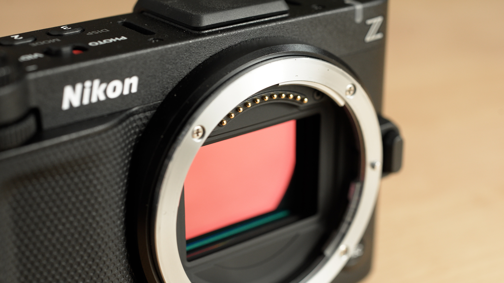 Ngàm Z-mount của Nikon bị vô hiệu tại Trung Quốc: cú xoay cho ống kính thứ ba