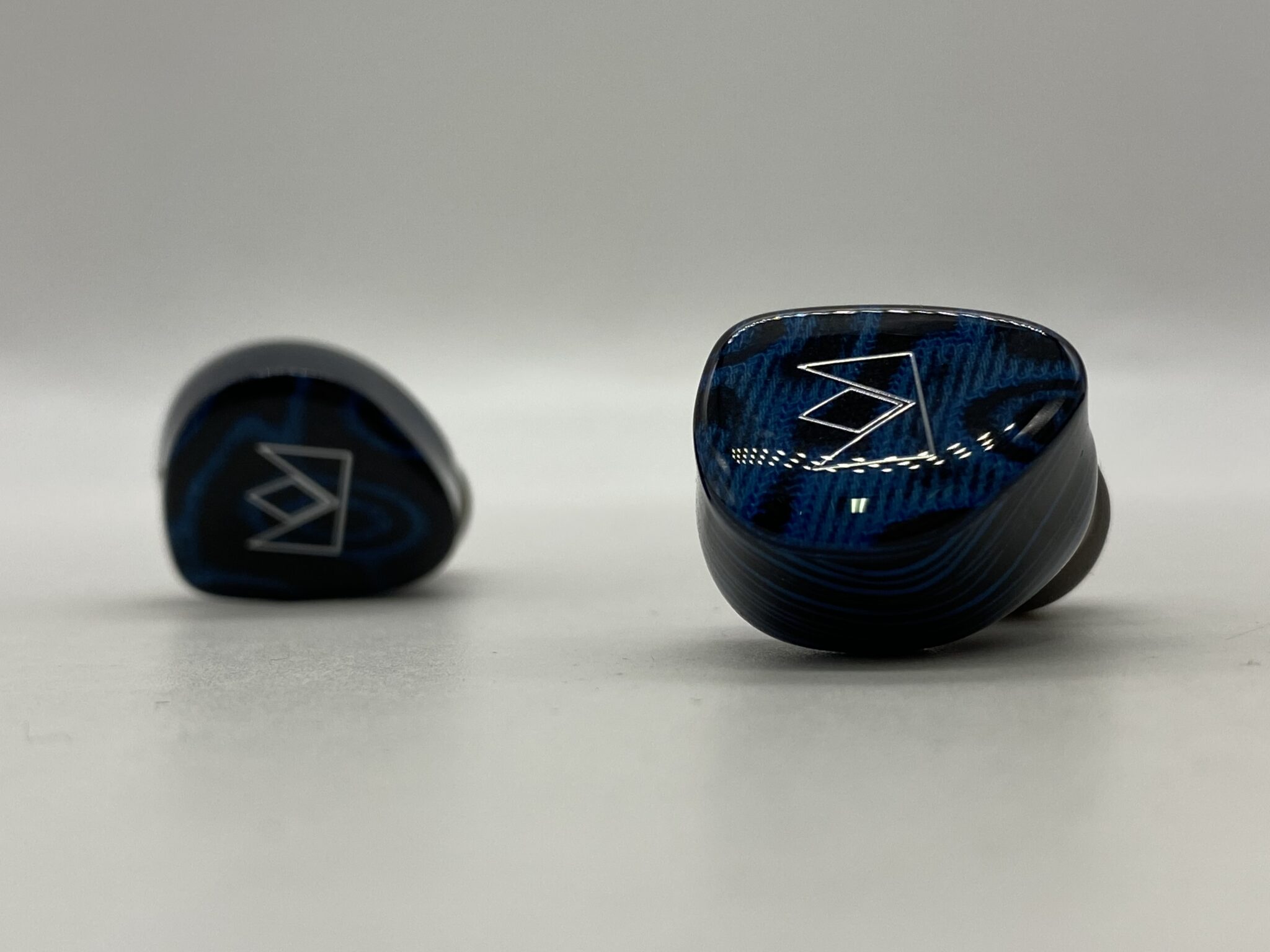 Noble Audio Iris vs Sennheiser IE 600: tai nghe in-ear nào cho audiophile khó tính?