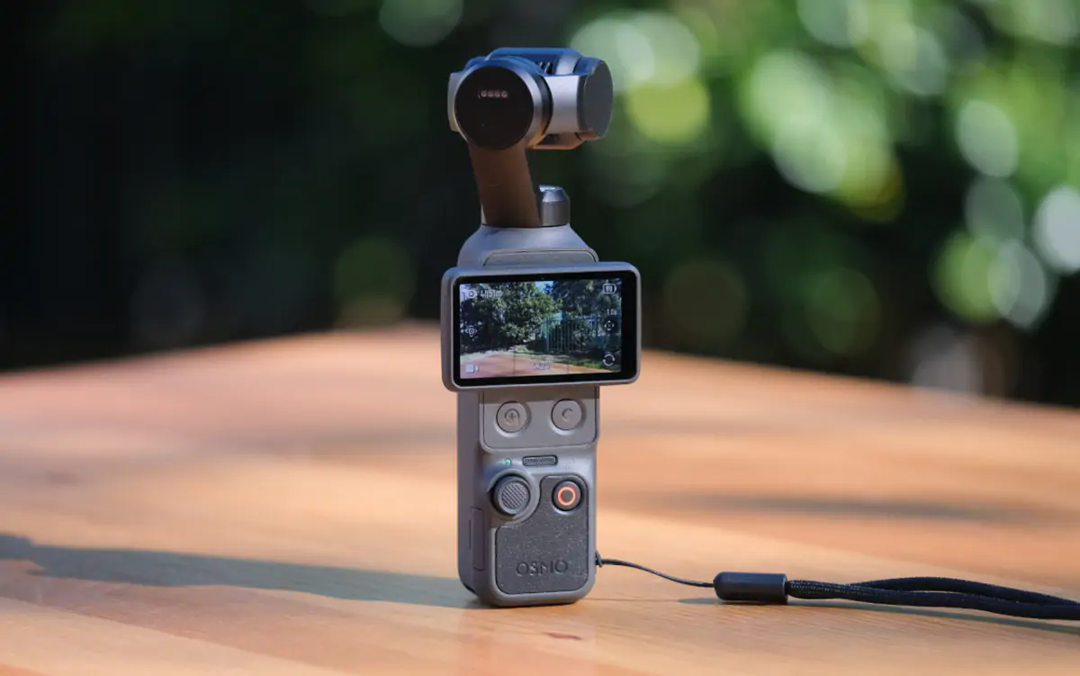 DJI Pocket 4 vs Pocket 4P: chọn gimbal camera bỏ túi nào đáng tiền hơn?