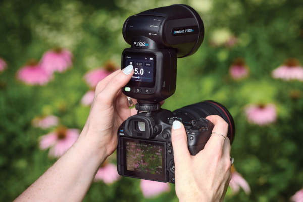 Đèn flash wireless Westcott FJ100: có đáng nâng cấp cho nhiếp ảnh gia di động?
