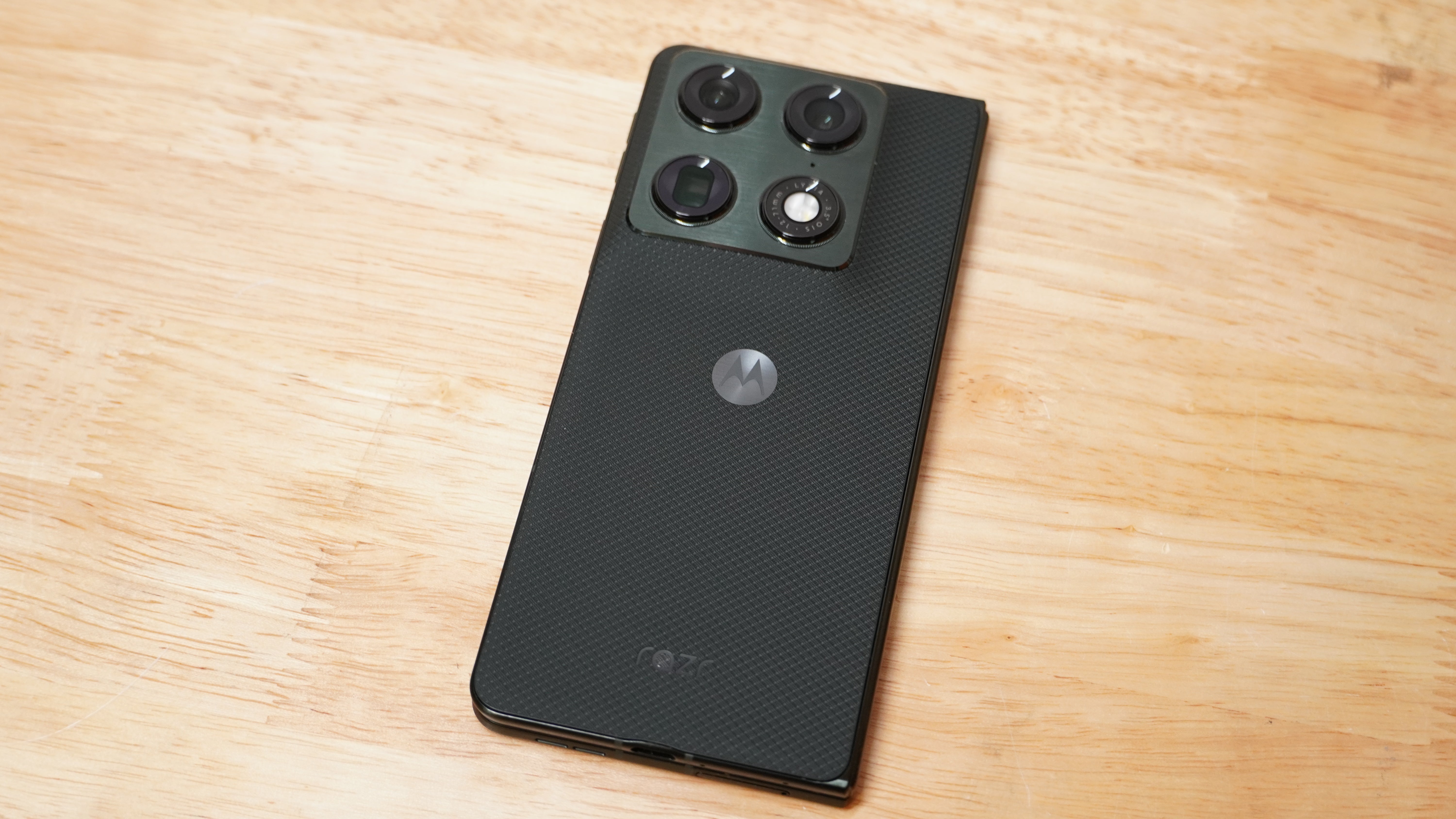 Motorola Razr Fold Review: A Serious Samsung Galaxy Z Fold Alternative