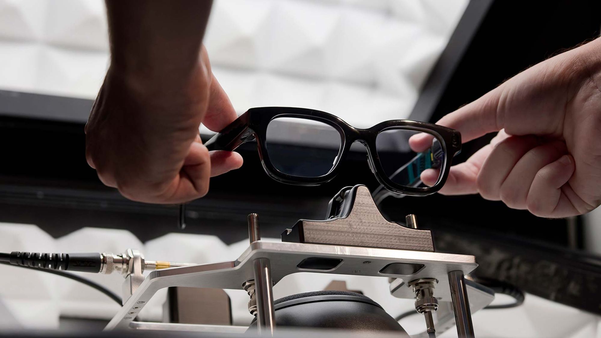 Budget AI Glasses Spark a Privacy Backlash