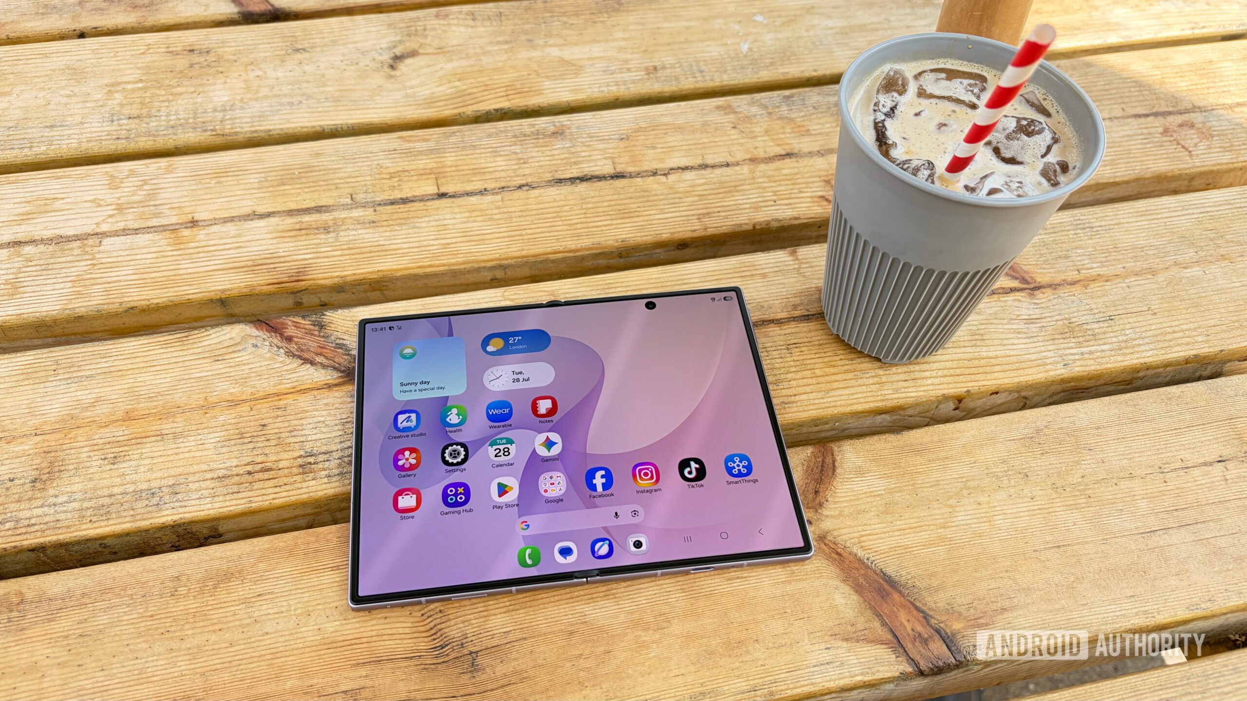 Samsung Galaxy Z Fold 8 vs Flagship Phones: Which Should You Buy?