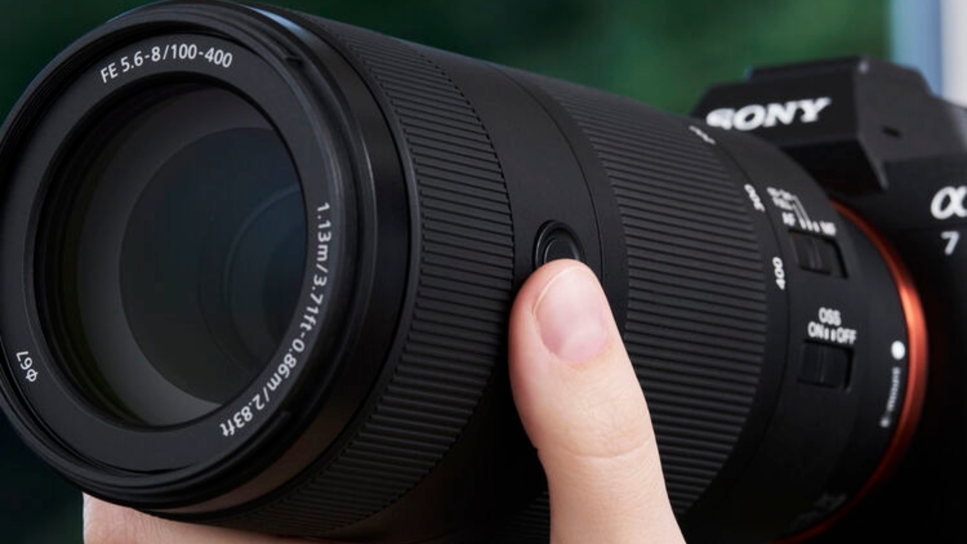 Sony FE 100-400mm F5.6-8 OSS: Ống kính telephoto siêu nhẹ cho thể thao và động vật hoang dã