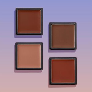 We Tested Setting Powders in Extreme Conditions—Here’s What Lasted