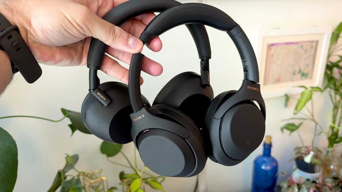 Flagship ANC on a Budget: Baseus Inspire XH1 vs JLab JBuds Lux ANC