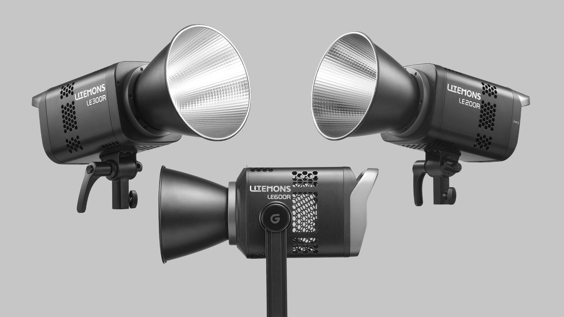 Godox Litemons vs Westcott FJ100: đèn wireless nhỏ gọn cho nhiếp ảnh gia di động