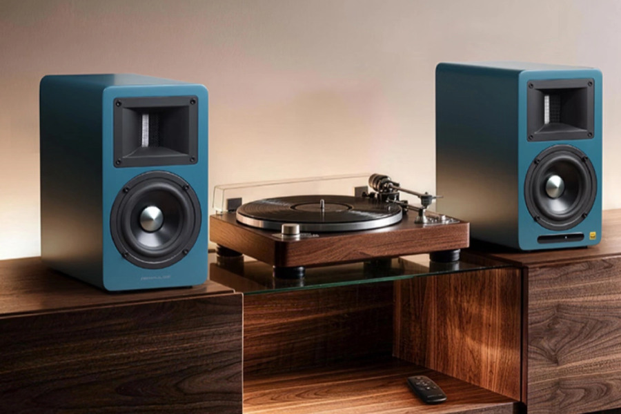 Compact Active Hi‑Fi Speakers Redefine Near‑Field Listening