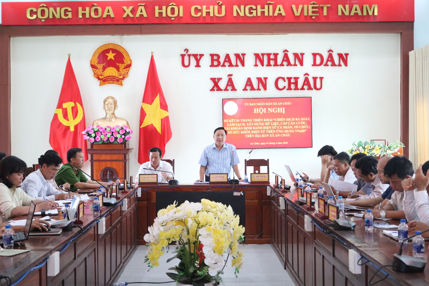 Tích hợp sổ sức khỏe điện tử trên VNeID: Lợi ích không nên bỏ lỡ