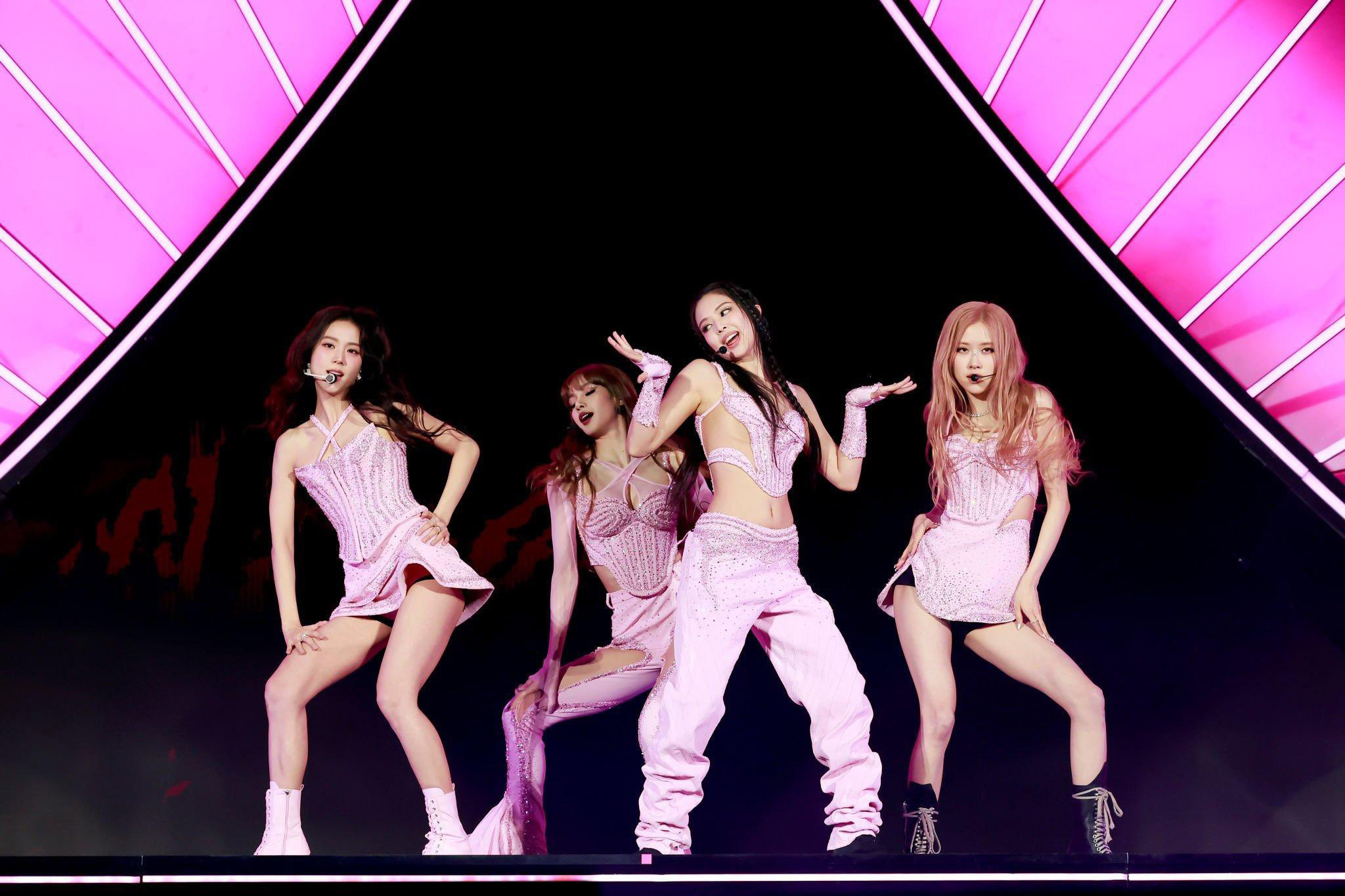 Big 4 K-pop bắt tay lập lễ hội Fanomenon kiểu Coachella Hàn Quốc