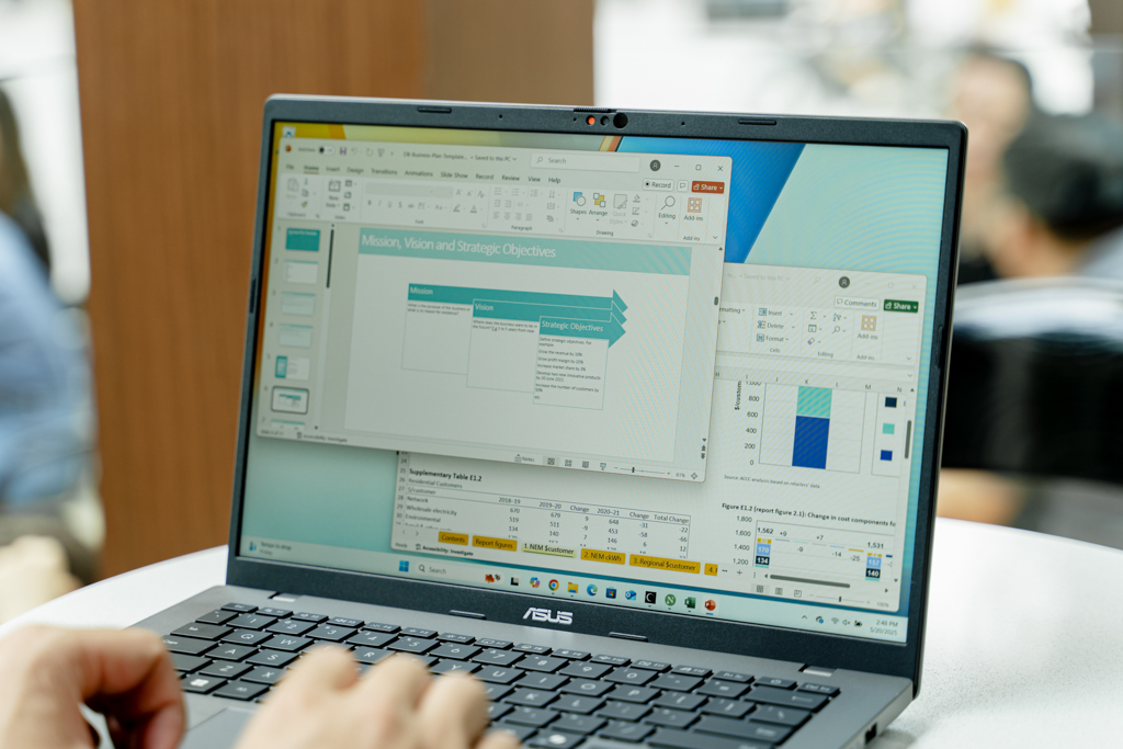 Laptop sinh viên AI: Chọn sao cho học tập hiệu quả hơn