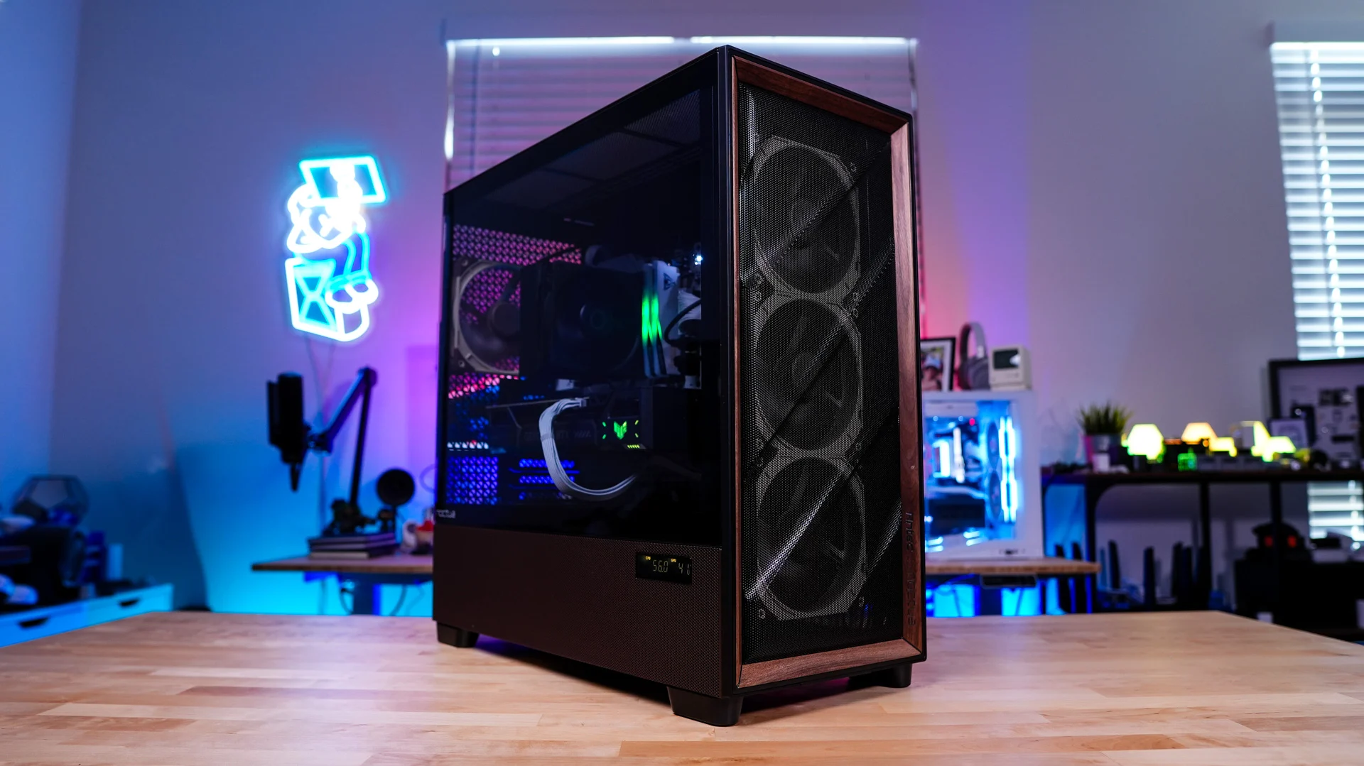 ASUS Prime AP304 vs Antec Flux Pro Noctua: Vỏ case nào cho PC gaming cao cấp?