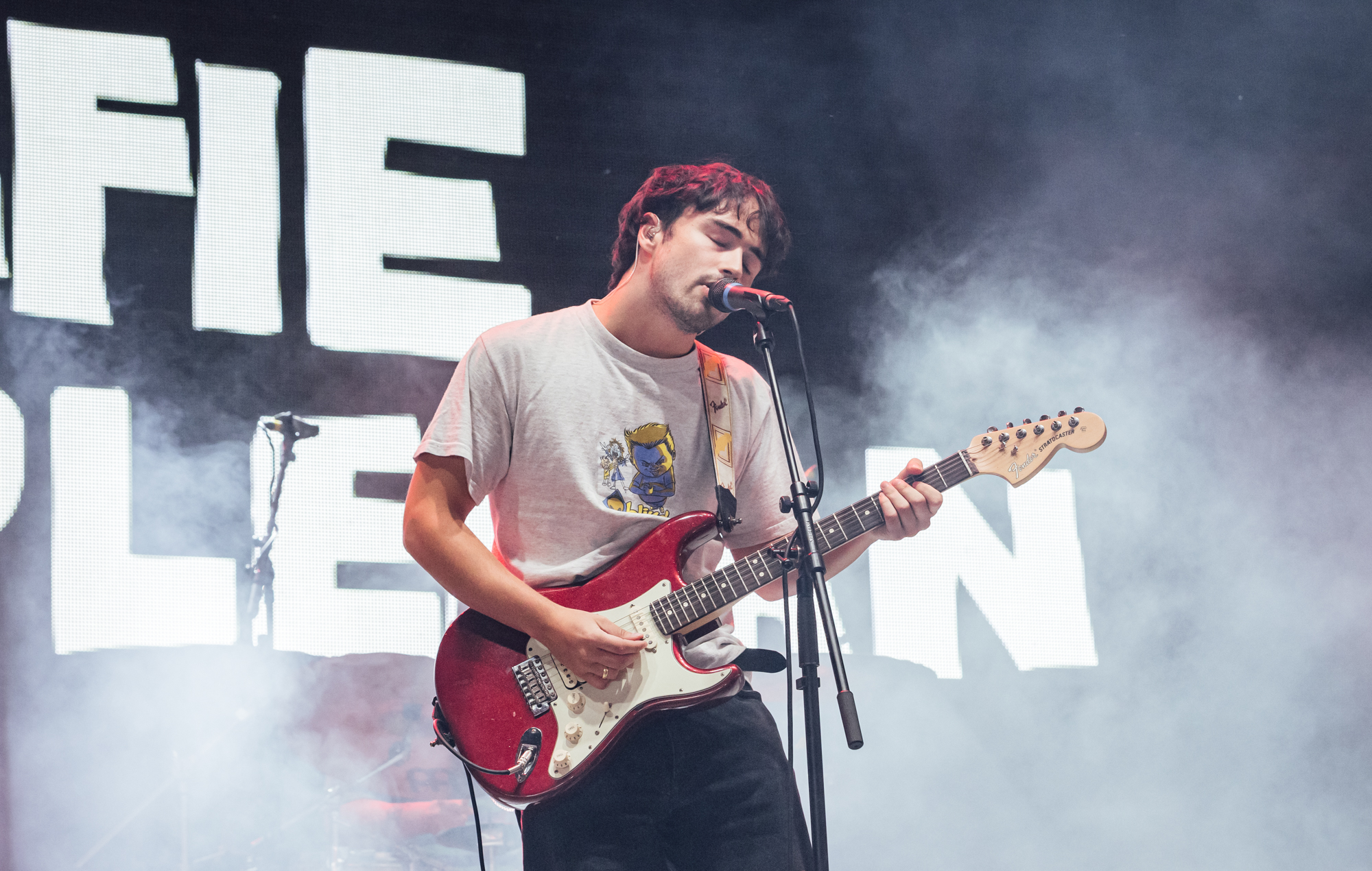 When Pop Stars Step Back: The Mental Health Reckoning Reshaping Music Careers