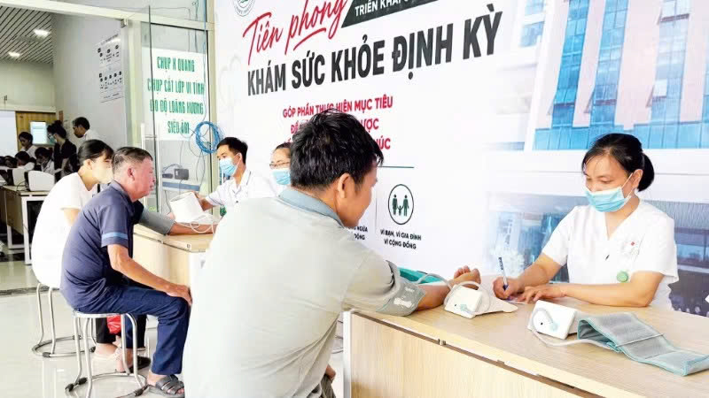 Cúm mùa ở người cao tuổi: quân cờ domino của biến cố tim mạch