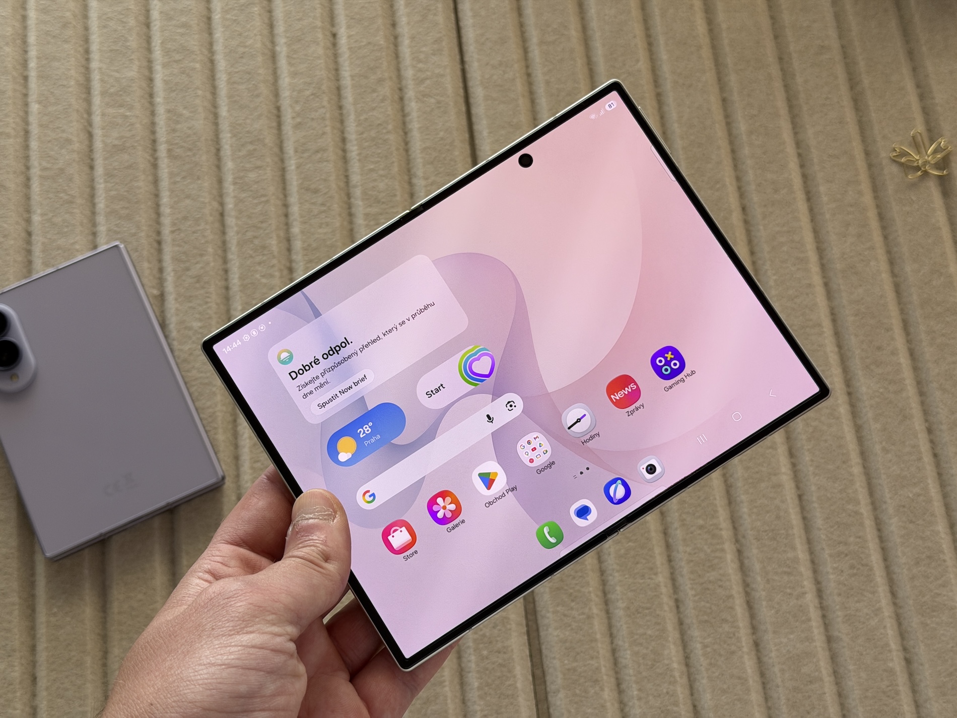 Galaxy Z Fold 8 chiếm 60% đơn đặt trước: Khi điện thoại gập vượt Ultra