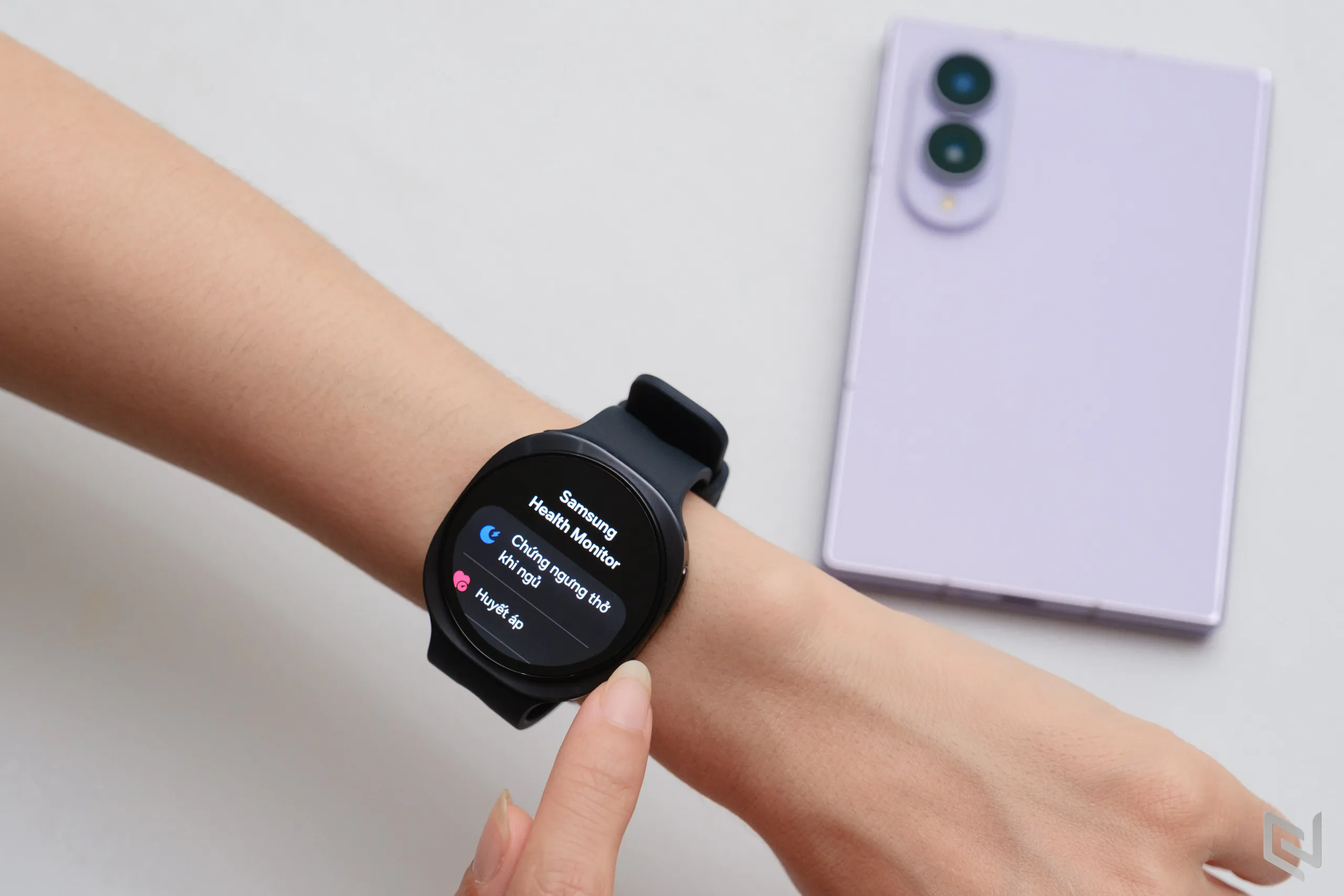 Galaxy Watch9 theo dõi giấc ngủ và sức khỏe bằng AI