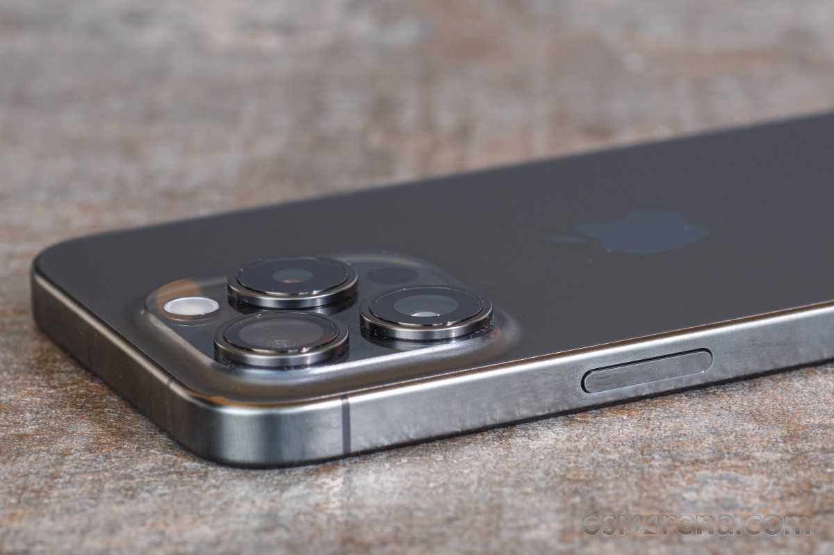 iPhone 15 Pro cũ hay iPhone 13 Pro giá rẻ: chọn giá trị thực tế