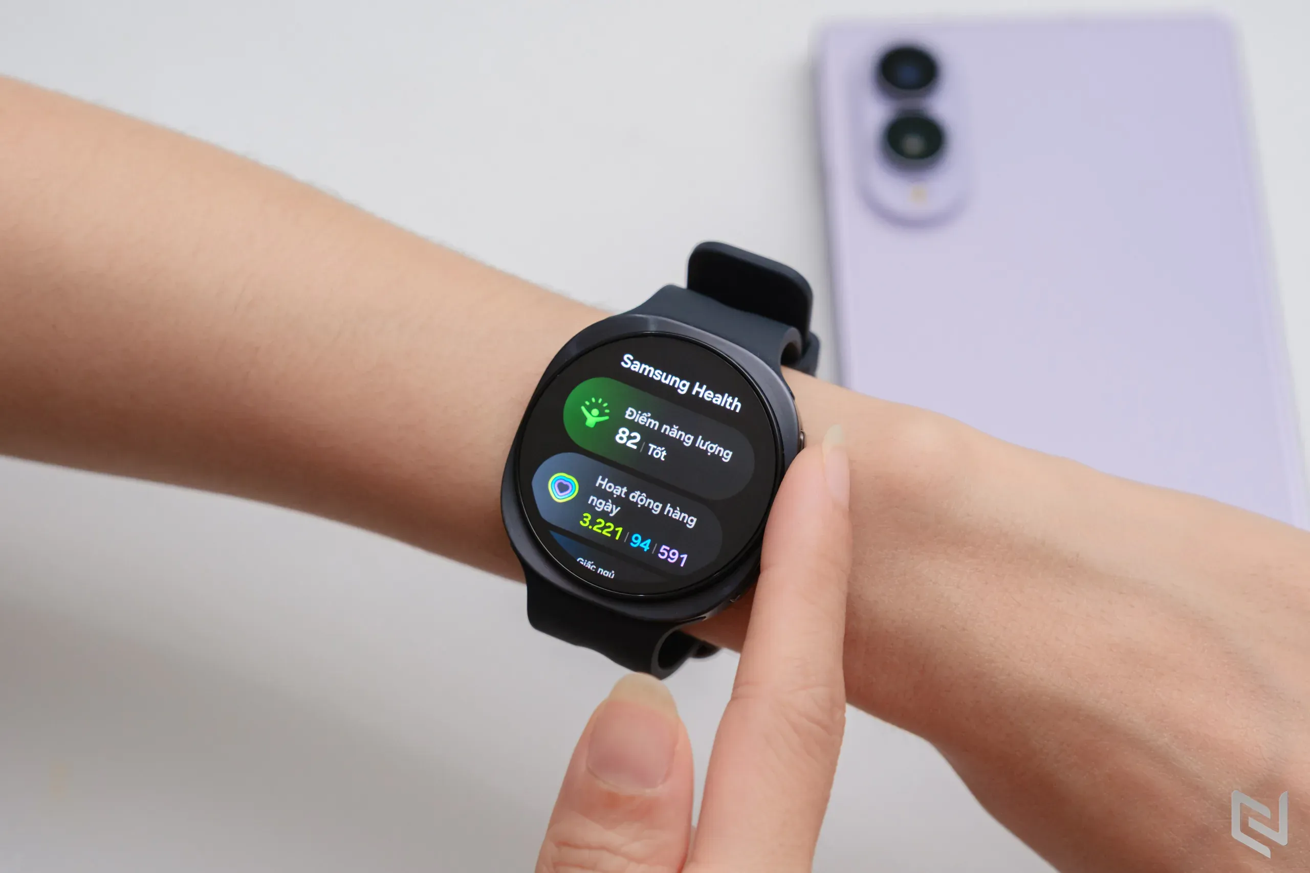 Galaxy Watch9 theo dõi giấc ngủ và sức khỏe bằng AI